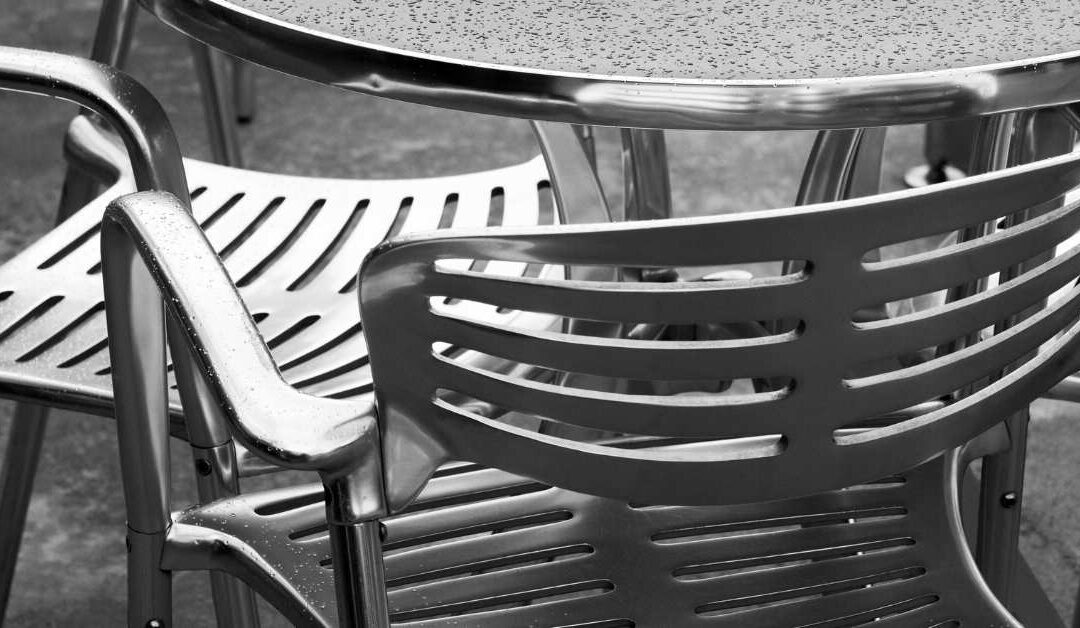 How to Clean Aluminum Outdoor Furniture